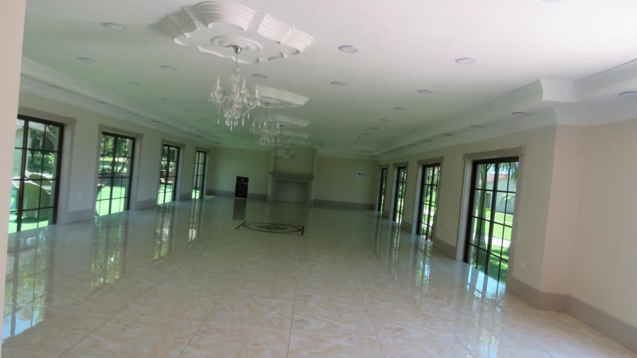 Dwaleni Farm Lodge Matsapha Bagian luar foto