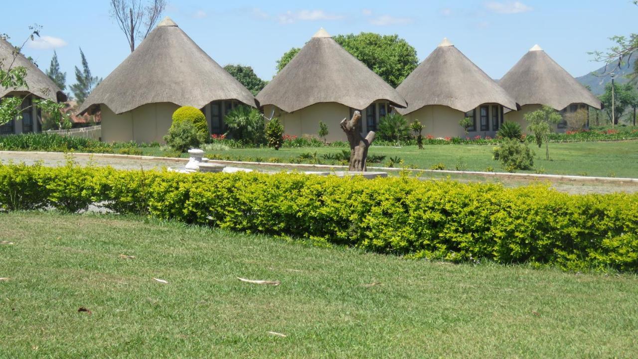 Dwaleni Farm Lodge Matsapha Bagian luar foto